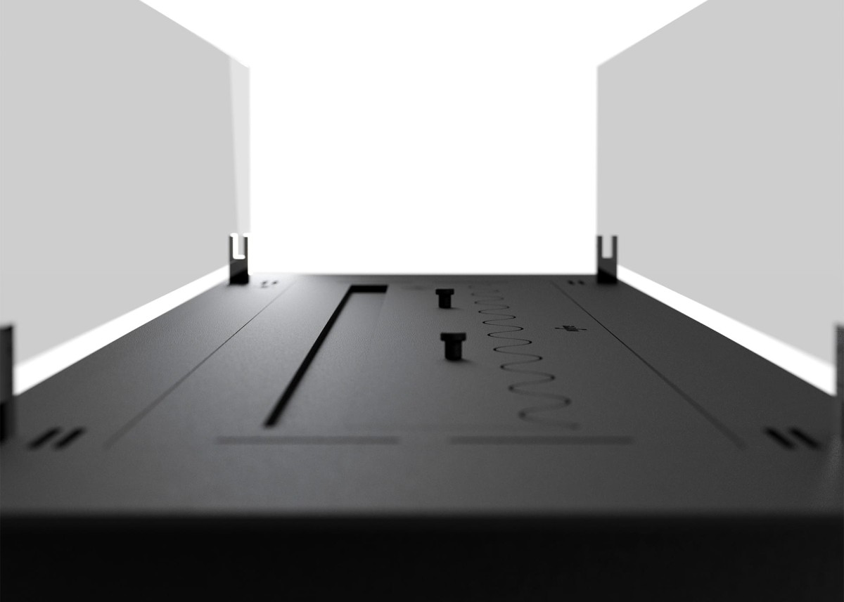 INSERT-1BLACKzoom1.jpg